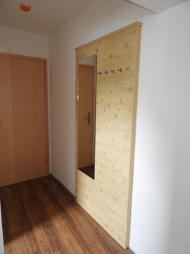Ganzkörperspiegel im Eingang